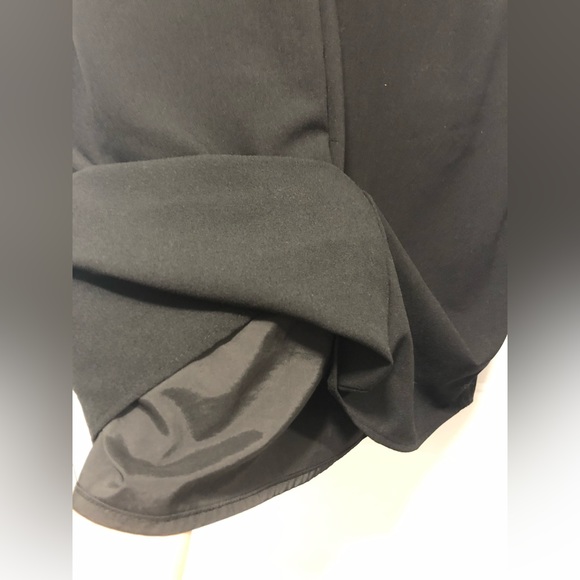 Like new dress made in Canada - Picture 7 of 7